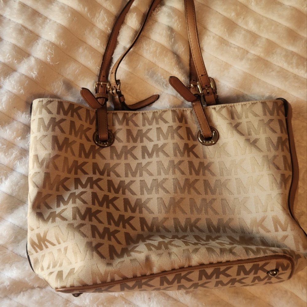 Michael Kors purse